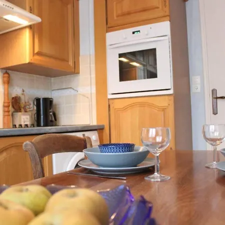 Apartment La Rochelle, Proche Centre, 4 Couchages, Parking Prive, Menage Inclus - Fr-1-246-301 *